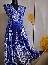 Šaty - FLORAL FOLK " Slovenská ornamentika ", spoločenské šaty v dĺžke midi, bez rukáva - 10960471_