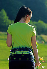 Topy, tričká, tielka - Dámske tričko maľované, batikované CROCUS - 10962881_
