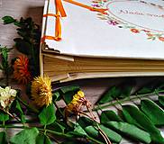 Papiernictvo - Fotoalbum klasický, papierový obal so štruktúrou plátna a ľubovoľnou potlačou (Fotoalbum klasický, papierový obal so štruktúrou  a  potlačou kvetinového venčeka) - 10976330_