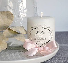 Darčeky pre svadobčanov - Darček a menovka #12 (parafínová sviečka+transparentný nápis) - 10981813_