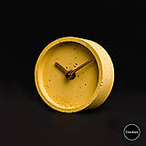 Hodiny - Žlté stolné hodiny z betónu CT100804 - 10988094_