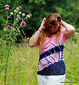 Topy, tričká, tielka - Dámske tričko maľované, batikované LAVANDULA - 10988714_