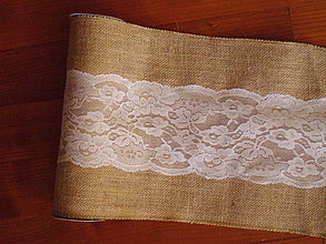 Úžitkový textil - Šerpa z juty šírka 28cm s čipkou v strede dĺžka 2,75m - 10991170_