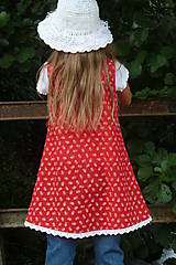 Detské oblečenie - Šatočky Kvietky na červenej s krajkou - 10997178_