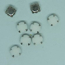 Iný materiál - štrasové kamienky kruhové 8 mm plastové (biela) - 11000423_