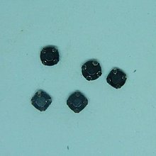 Iný materiál - Štrasové kamienky kruhové 5 mm plastové (Čierna lôžko kríž) - 11005097_