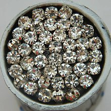 Iný materiál - 4mm Štrasové kamienky kruhové sklenené (kryštál2 lôžko hladké) - 11008112_