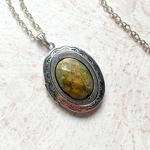 Oval Gemstone Antique Silver Locket Necklace / Otvárací medailón (Unakite)