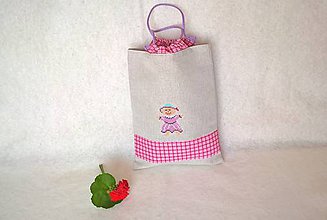 Detské tašky - Vrecko na prezúvky s výšivkou Dievčatko s klobúkom - 11021680_
