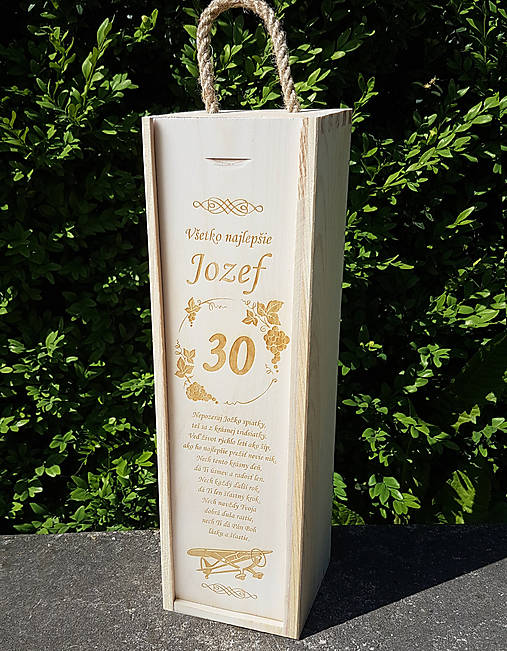 Personalizovaný drevený obal na víno