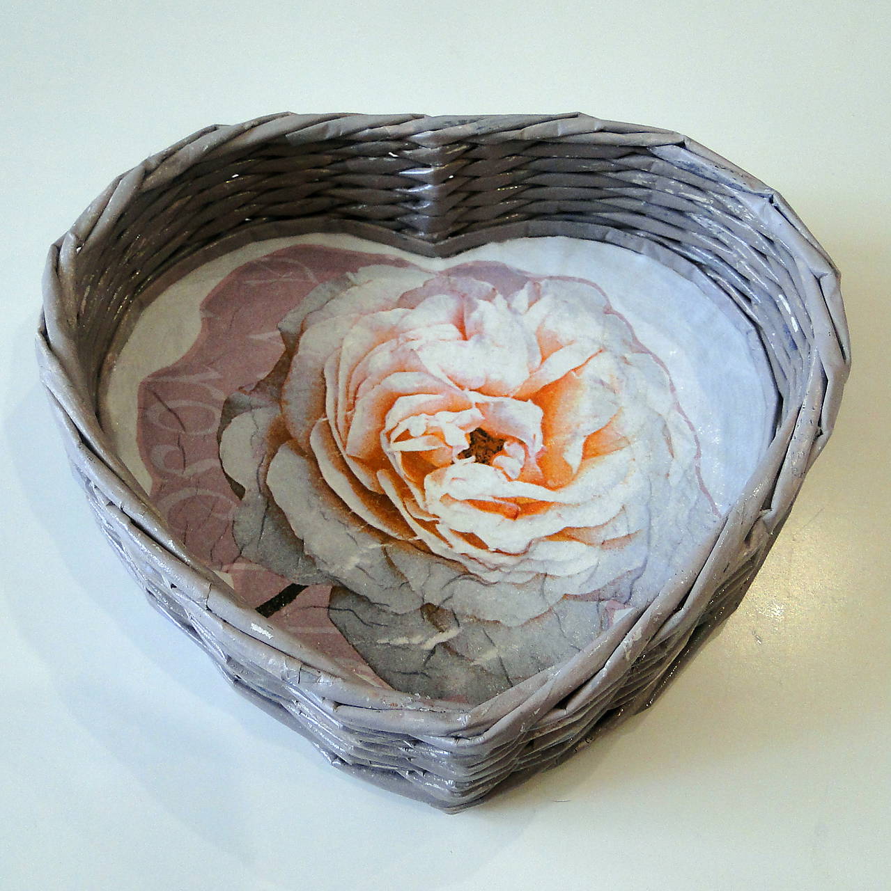 Košík-srdiečko (ruža)