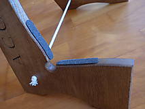 Iné - Skladací drevený stojan na gitaru (dub) - 11037587_