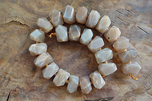 Minerály - Slnečný kameň 25x13 (I) - 11039395_