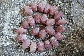 Minerály - Kremeň jahodový 25x13 - 11039521_