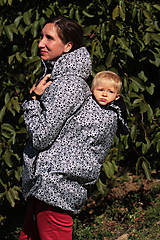 Bundy a kabáty - Softshellový kabát na nosenie detí- černobílý vzor - 11061927_