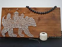 Dekorácie - Drevený string art obraz "Medveď" - 11078809_