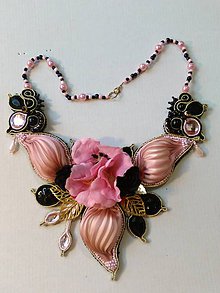 Náhrdelníky - Kvetinový náhrdelník - 11081841_