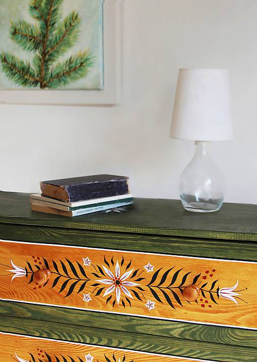 Ručne maľovaná komoda "Tradičná" (rôzne veľkosti) (V: 70cm Š: 62cm H: 30cm)