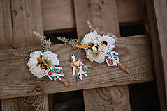 Svadobné pierka - Folk pierko pre ženícha - biela verzia - 11104526_