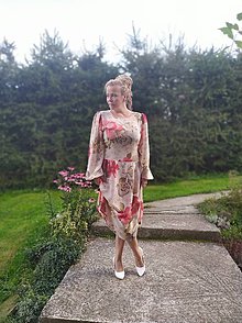 Šaty - Dámske kvetované šaty - 11102047_