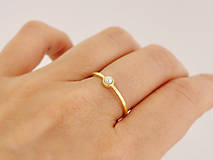 Prstene - 585/1000 zlatý prsteň s prírodnou perlou - 11107347_