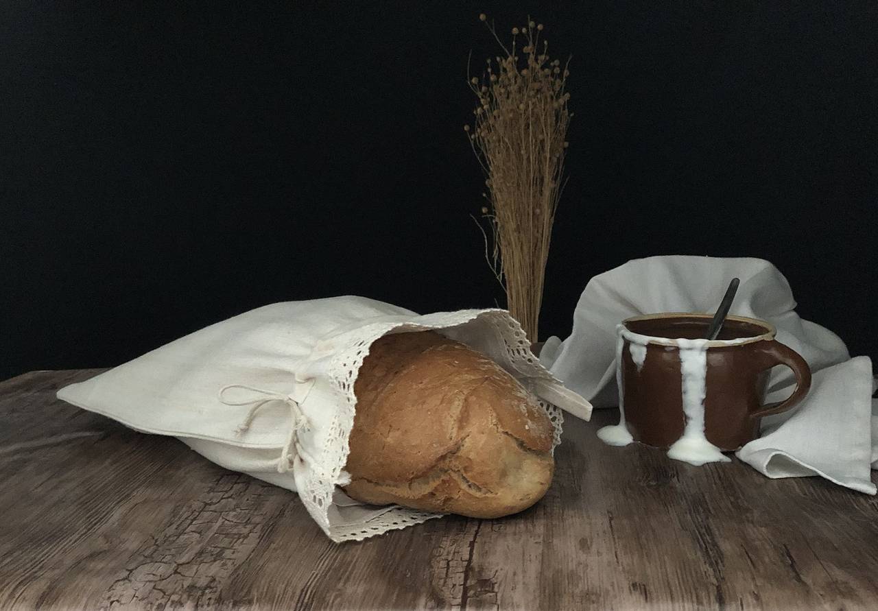 Vrecúško na chlieb z ručne tkaného plátna
