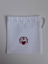 Úžitkový textil - Vrecúško s ružovou výšivkou - 11125067_