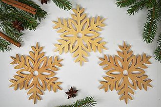 Dekorácie - Snehová vločka č.2 (sada 3ks) - drevená vianočná ozdoba (Mix 3ks) - 11125246_