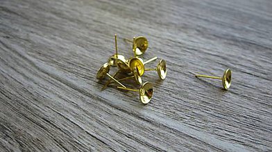Komponenty - Náušnicový komponent puzeta poľgulatá 8 mm, 1 pár ( 2 ks) (farba zlatá) - 11128672_