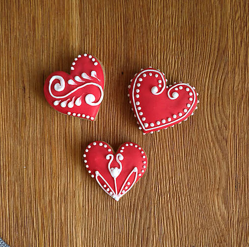 Dekorácie - Perníkové srdiečka "MINI farebné" - 11131816_