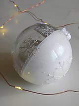Dekorácie - BIELE vianočné gule s 3D fotkou (vzor na bokoch) - 11133207_