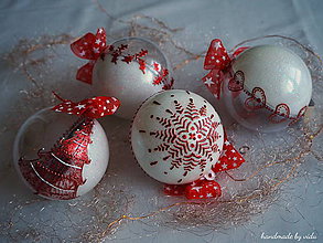 Dekorácie - BIELO ČERVENÉ vianočné gule s 3D fotkou - 11133335_