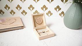 Prstene - Drevená krabička na obrúčky personalizovaná - 11134539_