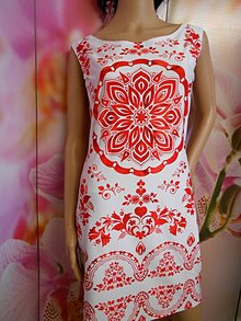Šaty - FLORAL FOLK " Slovenská ornamentika ", mini šaty  (Biely podklad + Červený akvarel) - 11141099_