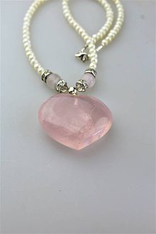 Náhrdelníky - ruženín srdce a perly náhrdelník - 11147980_