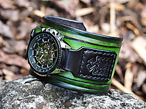 Náramky - pánsky kožený remienok zeleno-čierny s hodinkami Winner - 11148083_