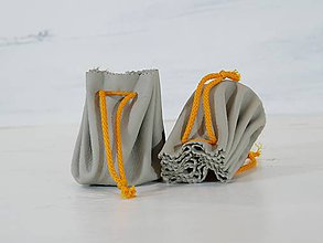 Peňaženky - Kožený mešec - šedivý so žltou šnúrkou - 11150451_