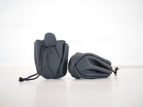 Peňaženky - Kožený mešec - zošívané - čierny s čiernou šnúrkou - 11150469_