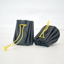 Peňaženky - Kožený mešec - malý - čierny so žltou šnúrkou - 11150495_