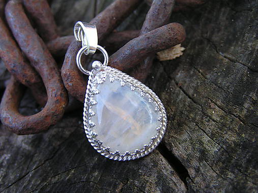 Strieborný prívesok Ag925 Mesačný kameň