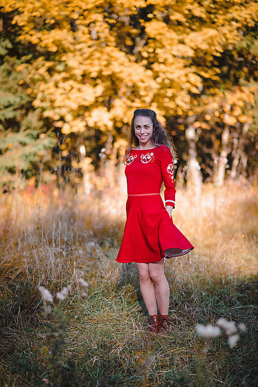 Červené krátke šaty Poľana