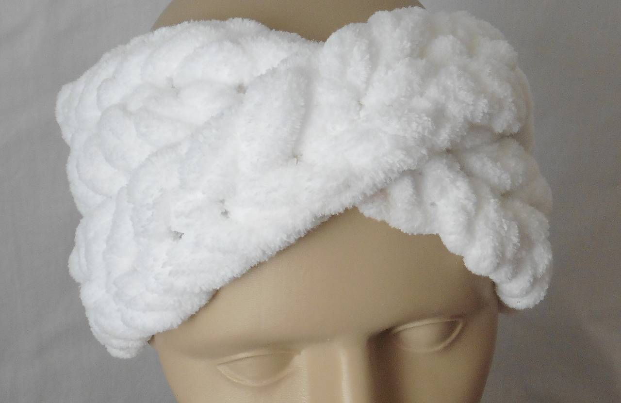 Jemnučká a ľahká dámska/dievčenská čelenka