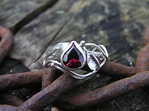 Prstene - Strieborny prsteň Ag 925 Granát - 11162655_