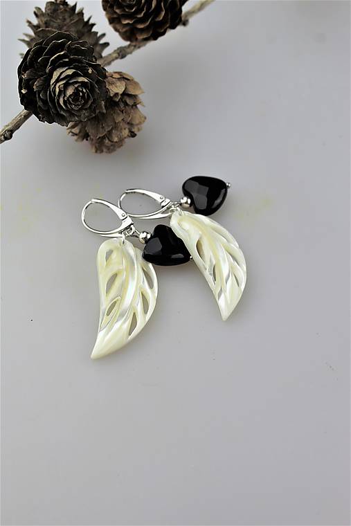 Náušnice - perleť a ónyx náušnice luxusné - 11186890_