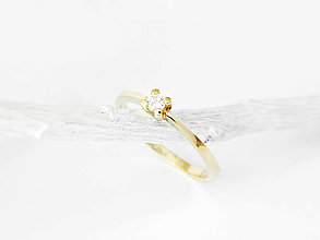 Prstene - 585/1000  zlatý zásnubný prsteň s diamantom 3 mm, E/SI1 - 11194622_