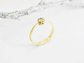 Prstene - 585/1000 zlatý zásnubný prsteň s diamantom 3,5 mm, E/SI1 (žlté zlato) - 11196087_