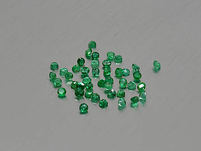 Minerály - Smaragd prírodný okrúhly 1,4 - 3,6 mm brúsený - 11196532_