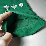 Úžitkový textil - Bavlnené vrecúško vyšívané stromčeky - 11196278_