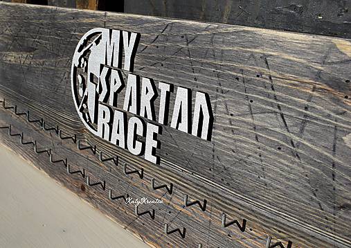 Nábytok - na medaily SPARTAN RACE  60*20 - 11202977_