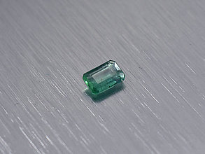 Minerály - Smaragd prírodný 3,8x5,6 mm obdĺžnik brúsený - 11208423_